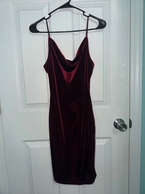 SHEIN Burgundy Velvet Cowl Neck Midi Dress